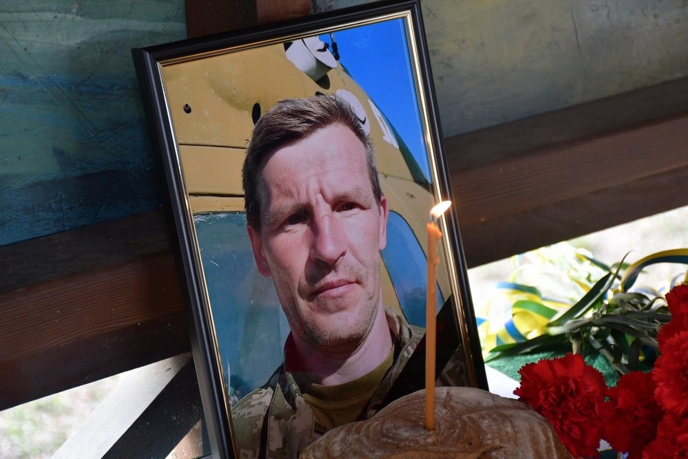 Вбиті росією мешканці Нікопольщини. Захисник з Нікополя Микола Беднарчук загинув 29 листопада 2023 року. Тож сьогодні річниця його смерті, і ми вшановуємо пам’ять Героя!