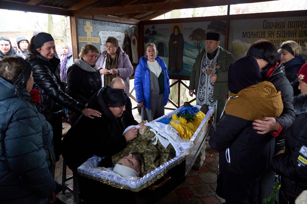 Нікополь провів в останню путь полеглого Захисника 9