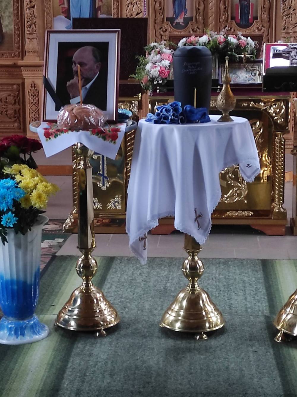 Нікополь сьогодні попрощався з відомим педагогом, волонтером, ексдепутатом міської ради 2 Нікополь сьогодні попрощався з відомим педагогом, волонтером, ексдепутатом міської ради 2