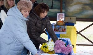 Нікополь сьогодні провів в останню путь Захисника (фото) 4