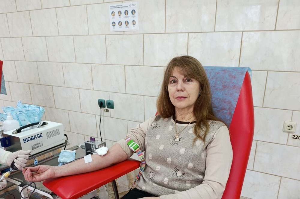 Освітяни Нікополя здали кров для поранених військових ЗСУ (фото) 4