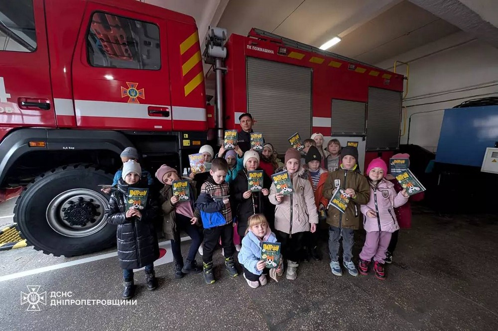  Школярі завітали до рятувальників Покрова (фото) 5