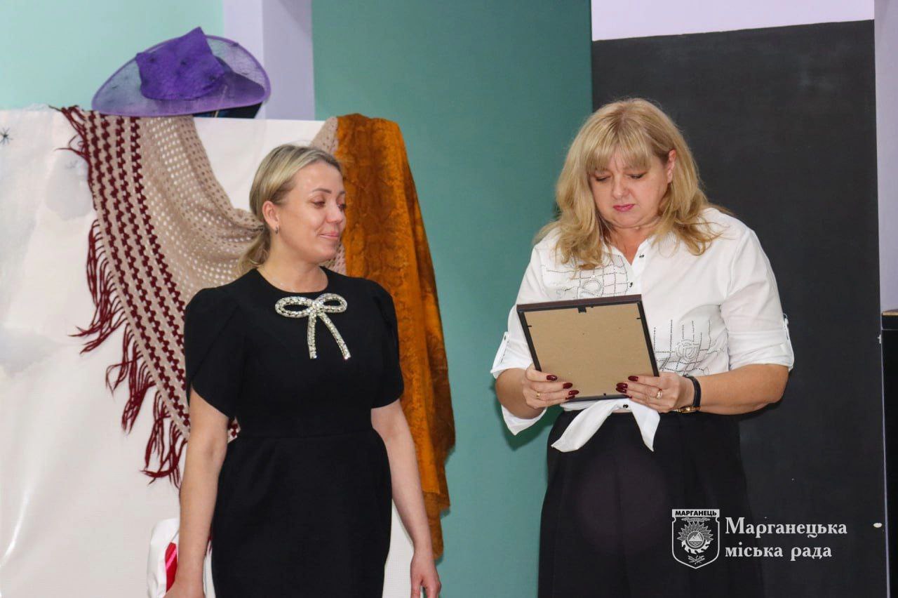 У Марганці відзначили День працівника культури (фото) 4 У Марганці відзначили День працівника культури (фото) 4