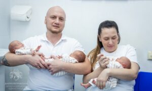 У Нікополі батькам трійнят