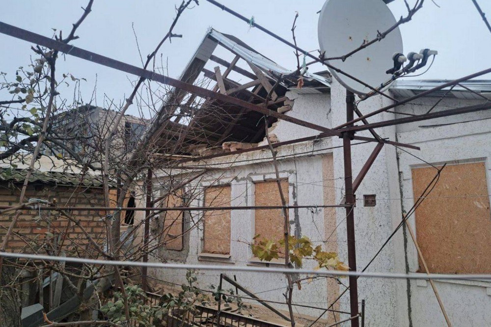 У Нікополі поранена 83 річна жінка і пошкоджені будинки, окупанти атакували КАБами Синельниківщину (фото) У Нікополі поранена 83 річна жінка і пошкоджені будинки, окупанти атакували КАБами Синельниківщину (фото)