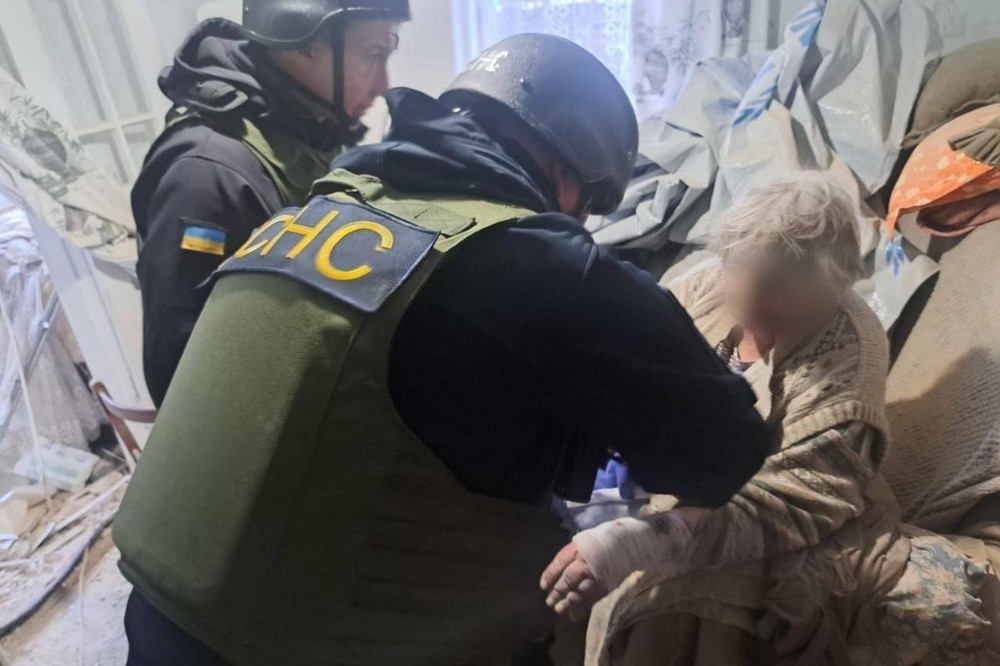 У Нікополі поранена 83 річна жінка і пошкоджені будинки, окупанти атакували КАБами Синельниківщину (фото) 2 У Нікополі поранена 83 річна жінка і пошкоджені будинки, окупанти атакували КАБами Синельниківщину (фото) 2