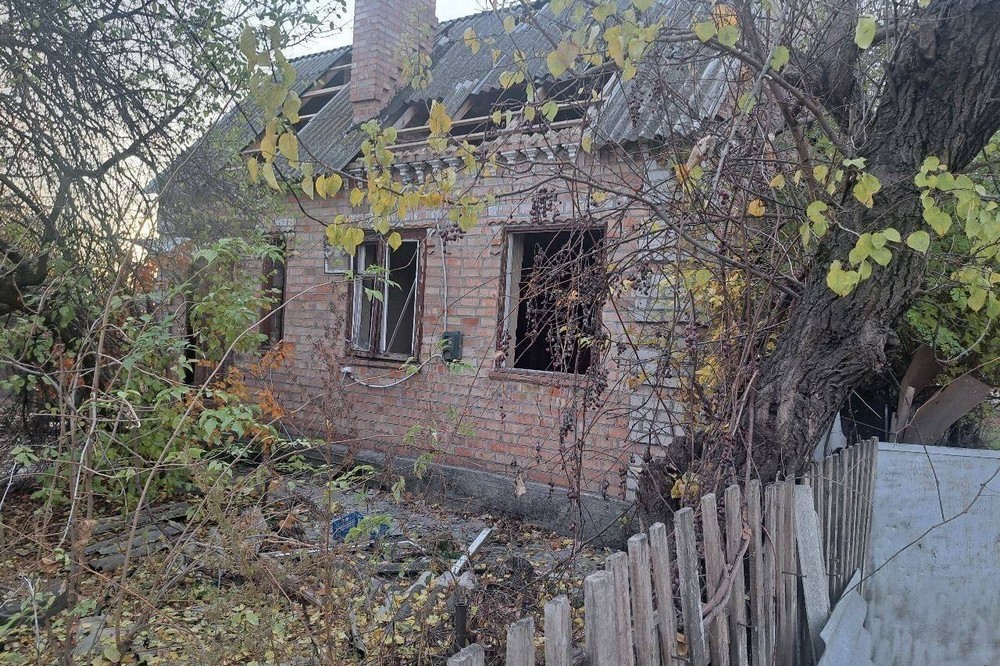 У Нікополі поранена 83 річна жінка і пошкоджені будинки, окупанти атакували КАБами Синельниківщину (фото) 5 У Нікополі поранена 83 річна жінка і пошкоджені будинки, окупанти атакували КАБами Синельниківщину (фото) 5