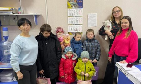 У Нікополі привітали дітей з родин, які опинилися у складних життєвих обставинах зі святом (фото) 4