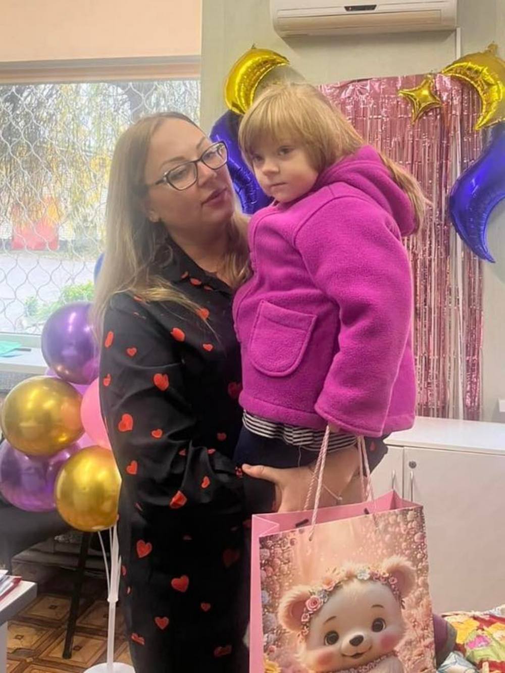 У Нікополі привітали дітей з родин, які опинилися у складних життєвих обставинах зі святом (фото) 7