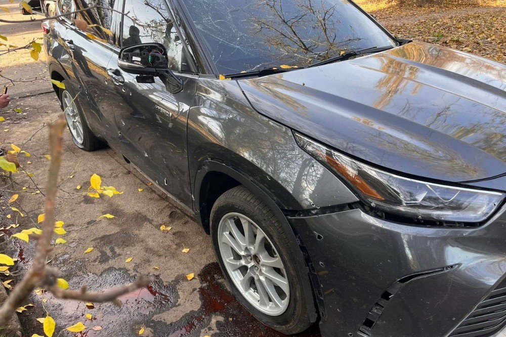 У Нікополі сьогодні ворог поцілив по АЗС 4 У Нікополі сьогодні ворог поцілив по АЗС 4