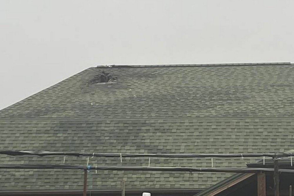 У Нікополі та районі пошкоджені будинки, на Синельниківщині через атаки стал 9