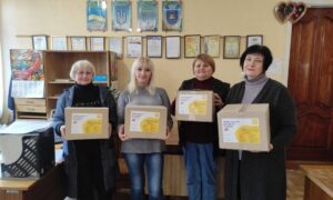  Викладачі ліцею Нікополя отримали психологічну і гуманітарну допомогу 3