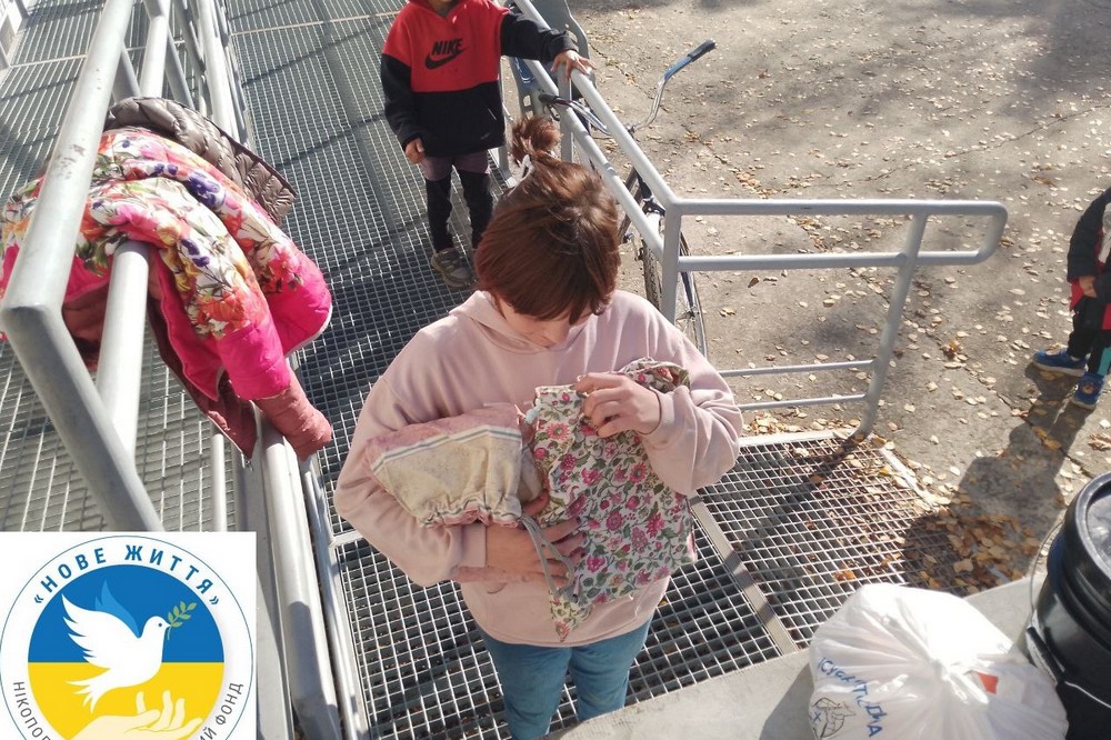 Жителям села на Нікопольщині видали гуманітарну допомогу (фото) 3