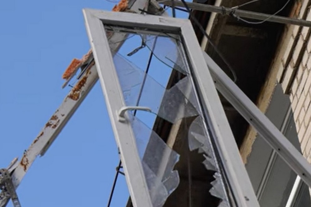 День у Нікополі, дрони майже щохвилини: як живе прифронтове місто-Герой – репортаж ДніпроTV (відео)