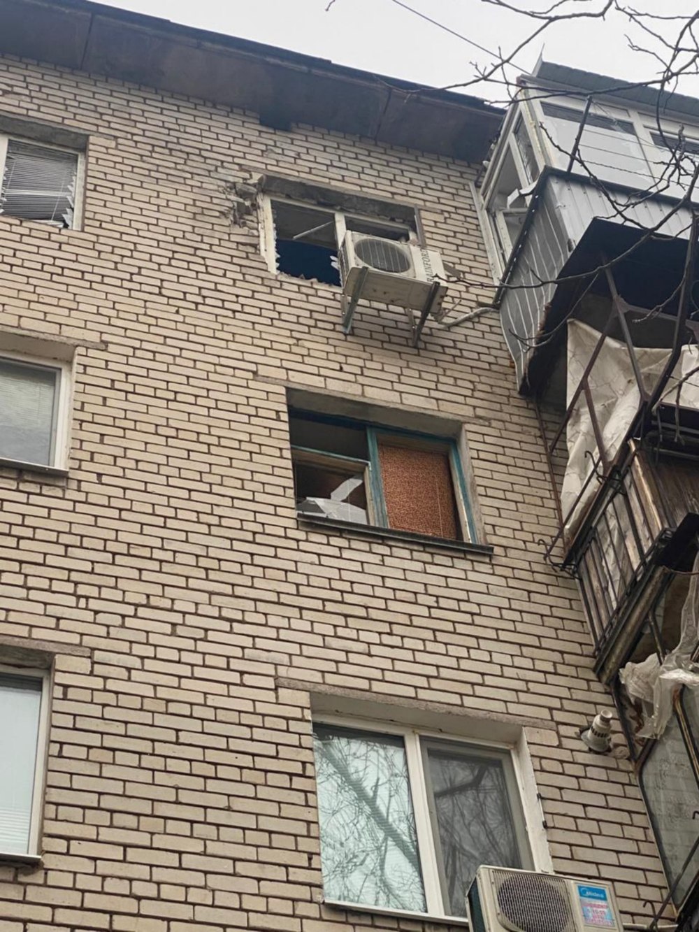 багатоповерхівку у Марганці 6