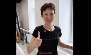 як поранена у Нікополі жінка проходить реабілітацію в центрі Superhumans (відео) 3