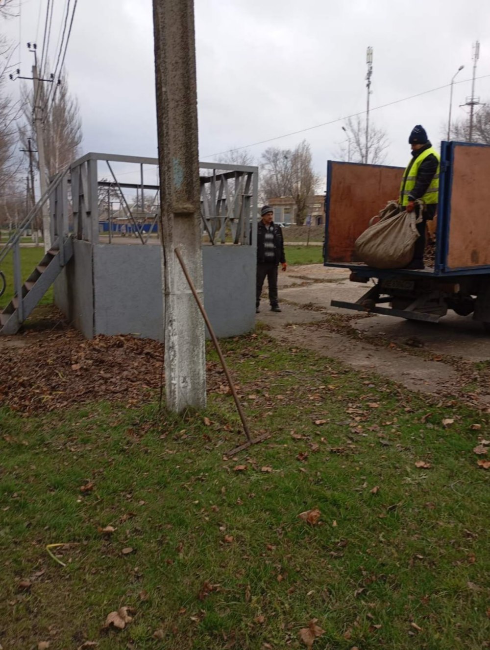 комунальники Марганця 4 комунальники Марганця 4