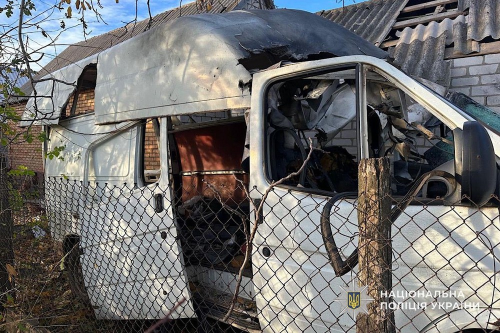 наслідки обстрілів Нікополя та області зафіксували правоохоронці (фото) 3 наслідки обстрілів Нікополя та області зафіксували правоохоронці (фото) 3