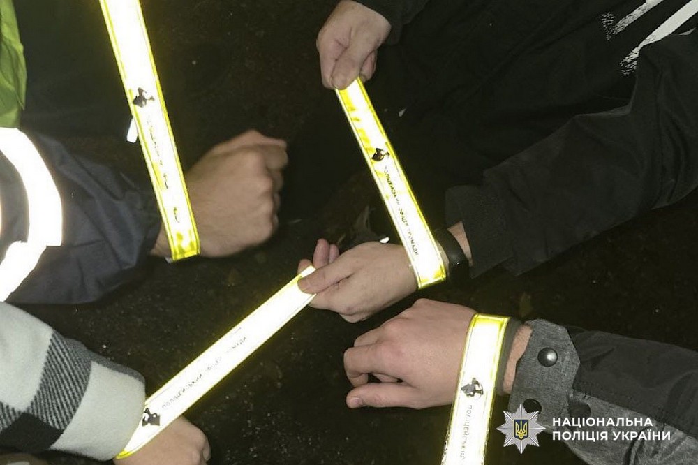 офіцер Покровської громади провів інформаційні заходи серед водіїв та пішоходів