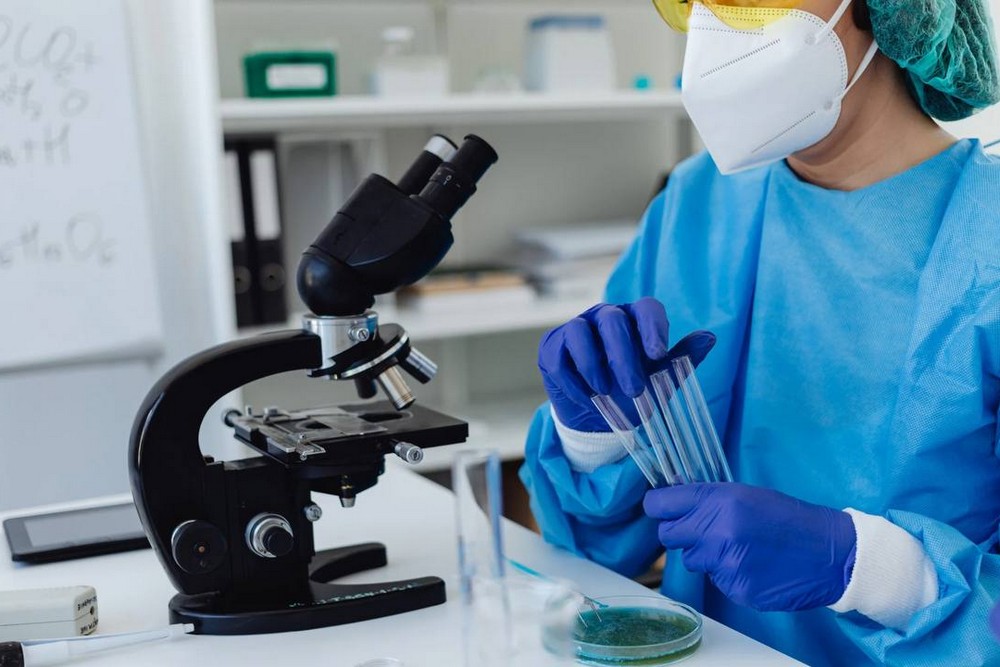 Захворюваність на COVID-19 та ГРВІ продовжує знижуватись: епідеміологічна ситуація на Дніпропетровщині 1 Захворюваність на COVID-19 та ГРВІ продовжує знижуватись: епідеміологічна ситуація на Дніпропетровщині