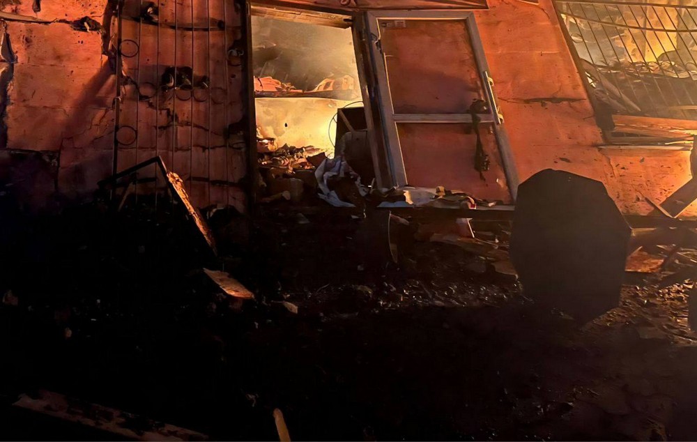 photo 2025 11 04 07 34 52 У Нікополі постраждали троє працівників «екстренки», є загибла і 8 поранених на Синельниківщині, під атакою була Павлоградщина – важка ніч на Дніпропетровщині 4 листопада (фото)