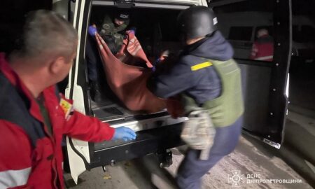 У Нікополі ворог цілеспрямовано вдарив по швидкій – подробиці від ДСНС (фото)