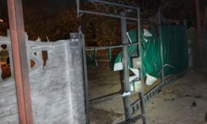 На Нікопольщині, Синельниківщині і у Павлоградському районі знову було неспокійно ввечері і вранці. Є поранені і руйнування. Ворог бив по громадах з різних видів зброї. В області працювала ППО.