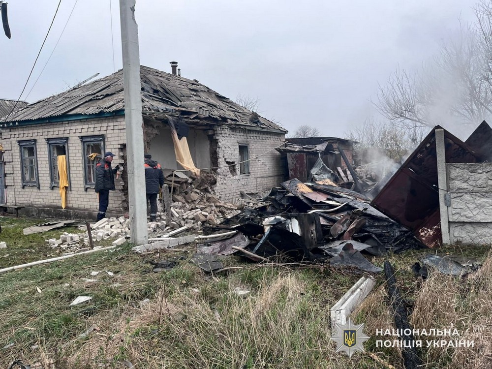Півсотні ударів по Нікопольщині, атаки на Дніпро, Павлоград, Самарівський і Синельниківський райони – поліція розповіла про наслідки ворожого терору 1 Півсотні ударів по Нікопольщині, атаки на Дніпро, Павлоград, Самарівський і Синельниківський райони – поліція розповіла про наслідки ворожого терору