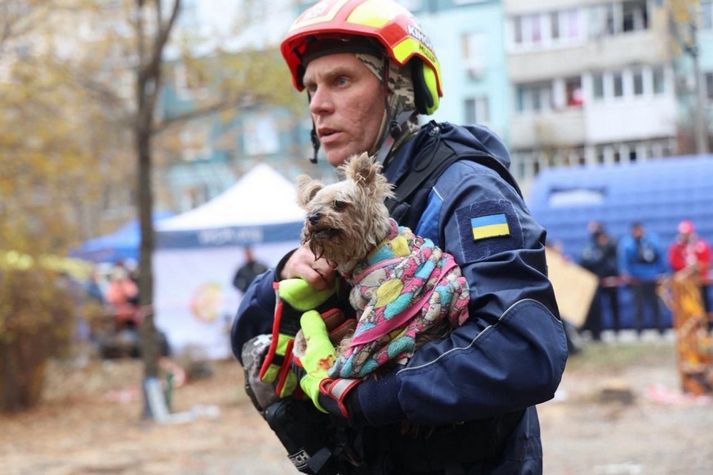 Кількість жертв удару по Дніпру зросла