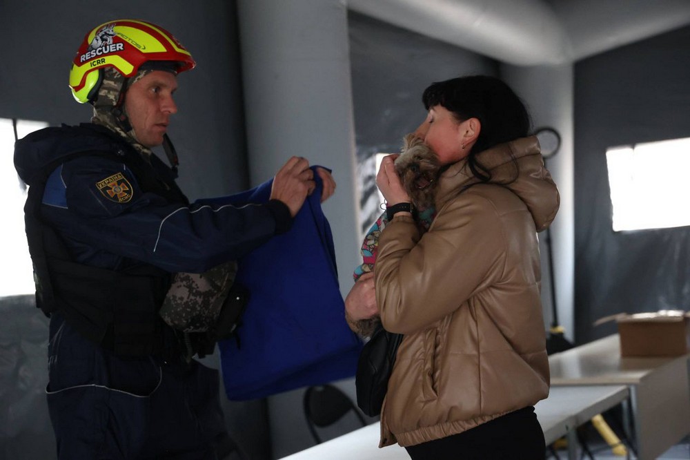 Кількість жертв удару по Дніпру зросла до трьох. Рятувально-пошукові роботи завершено станом на 18:00 8 листопада.