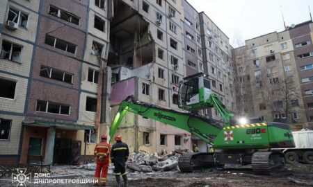 Кількість жертв удару по Дніпру зросла: рятувально-пошукові роботи завершено (фото)