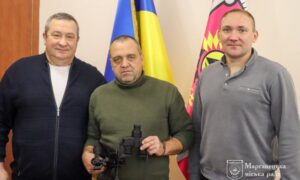 Марганець передав на фронт прилади нічного бачення (фото)