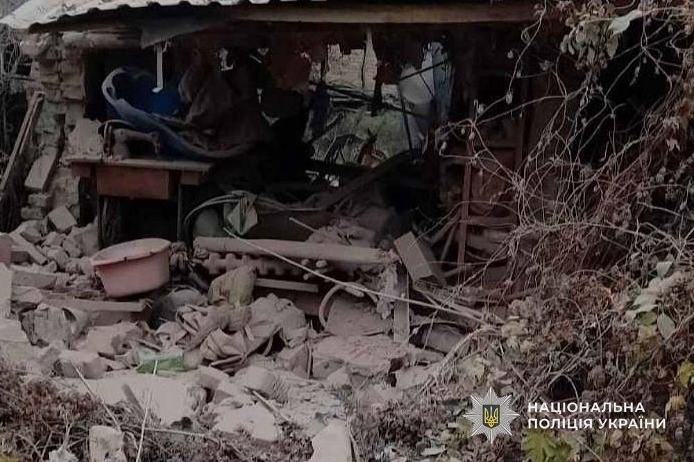 У Нікополі ворожий снаряд прилетів у будинок і поранив 83-річну жінку – поліція про наслідки обстрілів Дніпропетровщини