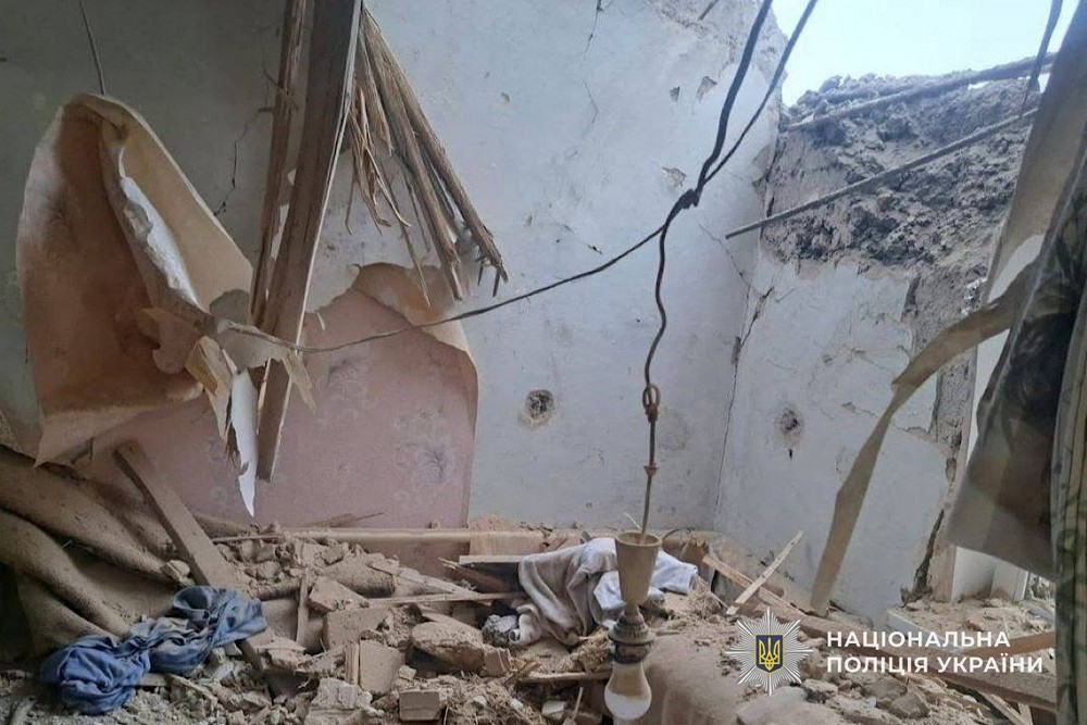 У Нікополі ворожий снаряд прилетів у будинок і поранив 83-річну жінку – поліція про наслідки обстрілів Дніпропетровщини