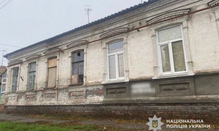 Нікополь під вогнем РСЗВ, є поранені у Марганецькій громаді і на Синельниківщині – поліція про наслідки ворожих атак (фото)
