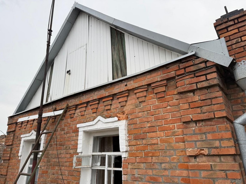 Фото наслідків обстрілів Нікополя