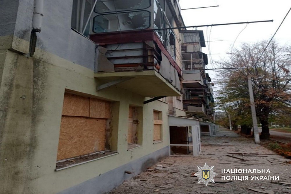 photo 2025 11 13 12 18 44 Водій розвантажував продукти, коли прилетів ворожий дрон: про наслідки ударів по Нікопольщині і Синельниківщині розповіли у поліції (фото)