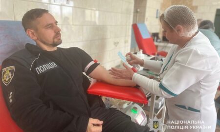 У Нікополі поліцейські приєдналися до доброї справи — здали кров заради життя інших