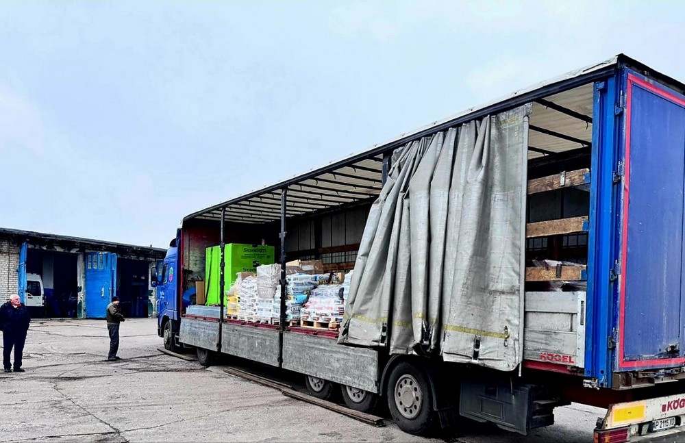 Відремонтують будівлю водоканалу і адмінбудівлю: Марганець отримав гуманітарну допомогу (фото)