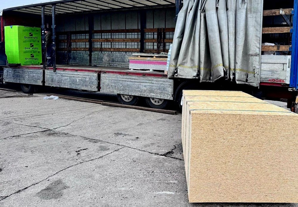 Відремонтують будівлю водоканалу і адмінбудівлю: Марганець отримав гуманітарну допомогу (фото)