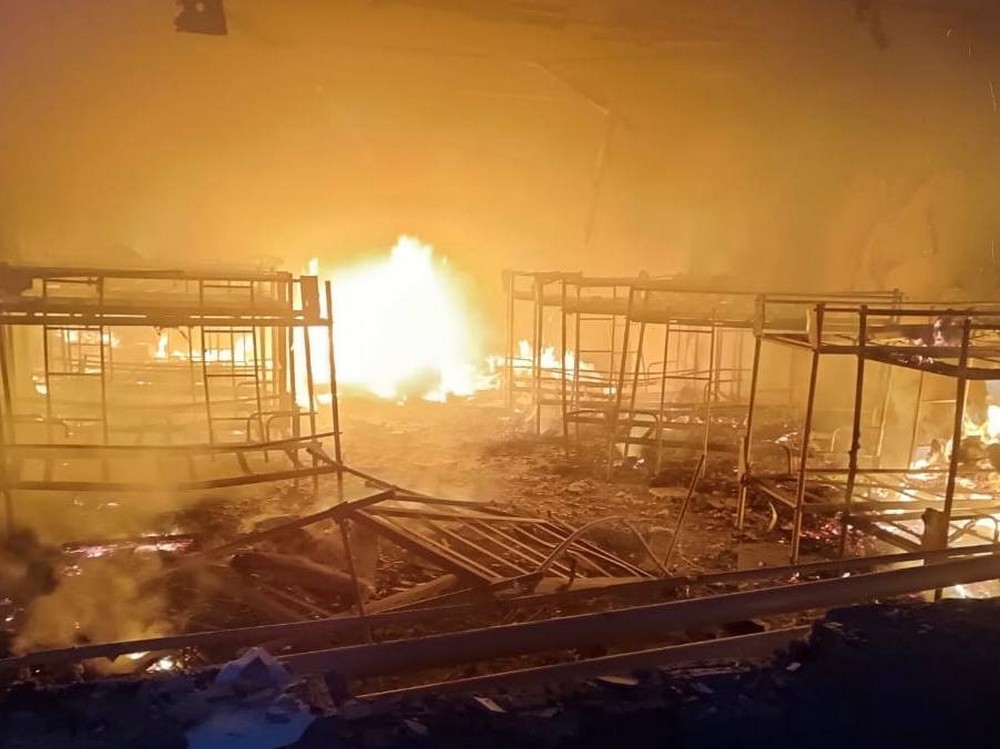 У Нікополі горіла гімназія, у Павлограді поранено чоловіка, на Синельниківщині понівечено інфраструктуру – вночі ворог продовжував обстрілювати Дніпропетровщину У Нікополі горіла гімназія, у Павлограді поранено чоловіка, на Синельниківщині понівечено інфраструктуру – вночі ворог продовжував обстрілювати Дніпропетровщину