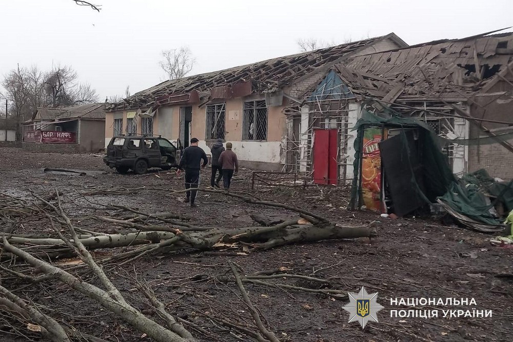 photo 2025 11 17 12 07 47 (3) 6 поранених внаслідок ворожих атак: під ударом Нікопольщина, Синельниківщина і Павлоградський район – поліція показала фото наслідків