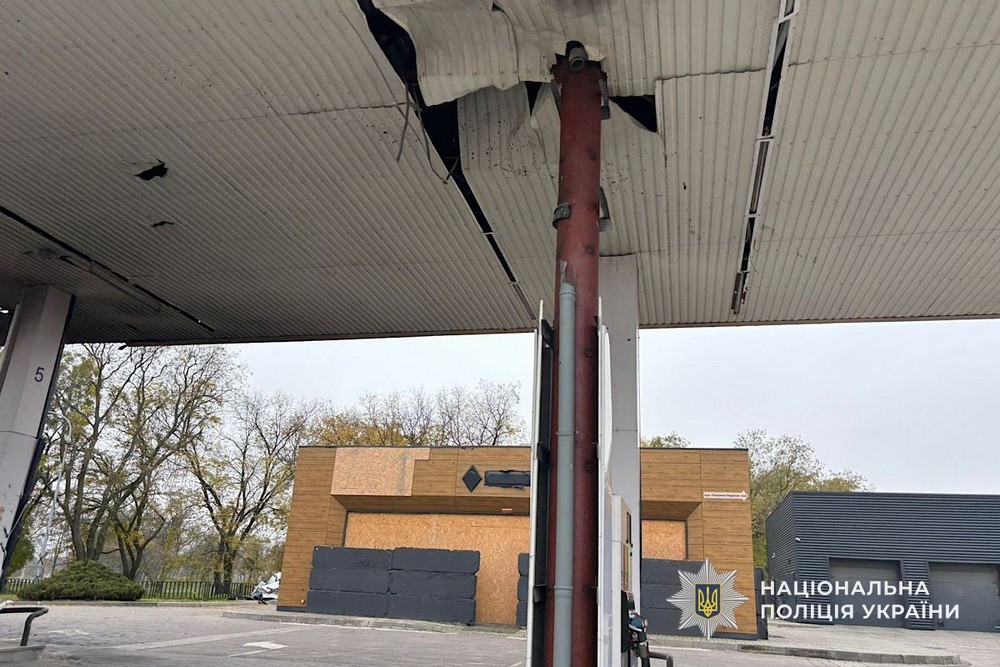 photo 2025 11 17 12 08 19 (4) 6 поранених внаслідок ворожих атак: під ударом Нікопольщина, Синельниківщина і Павлоградський район – поліція показала фото наслідків