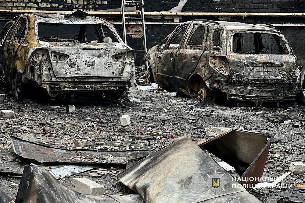 На Нікопольщині атаковано поліцейських, вбито і поранено цивільних, масштабний удар по Дніпру – поліція про наслідки ворожого терору (фото)