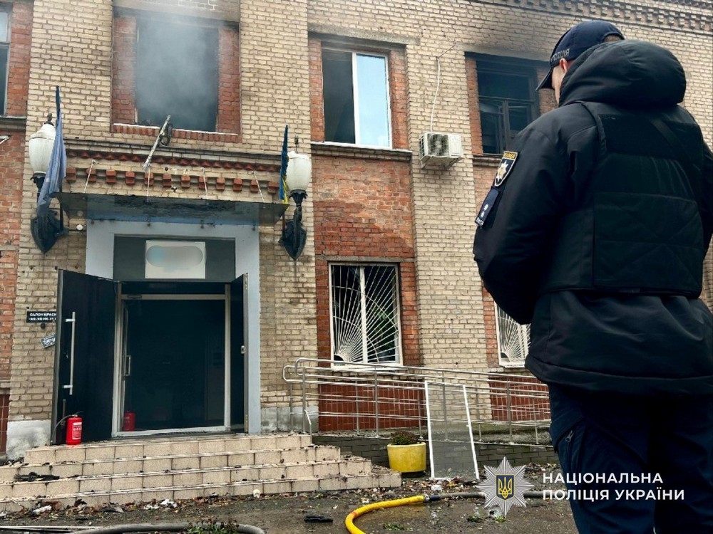 На Нікопольщині атаковано поліцейських, вбито і поранено цивільних, масштабний удар по Дніпру – поліція про наслідки ворожого терору (фото)