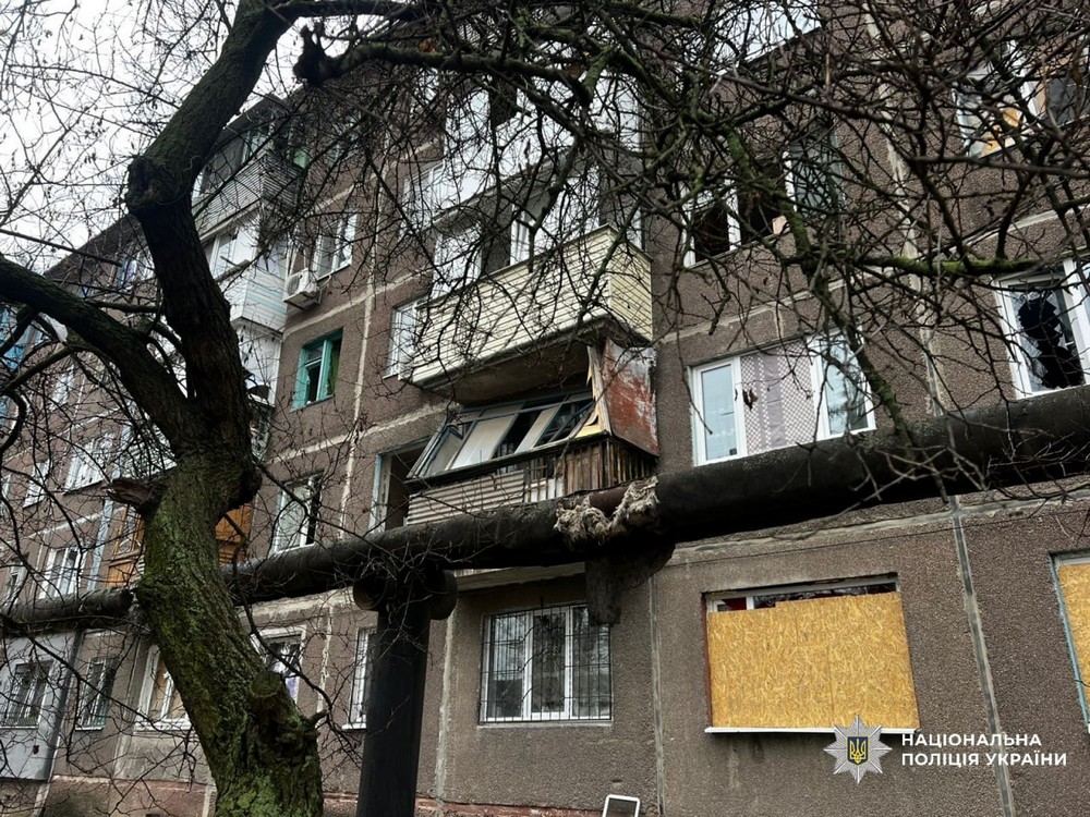 Півсотні ударів по Нікопольщині, троє поранених на Павлоградщині, також атаковано Дніпро, Криворіжжя і Синельниківщину – поліція