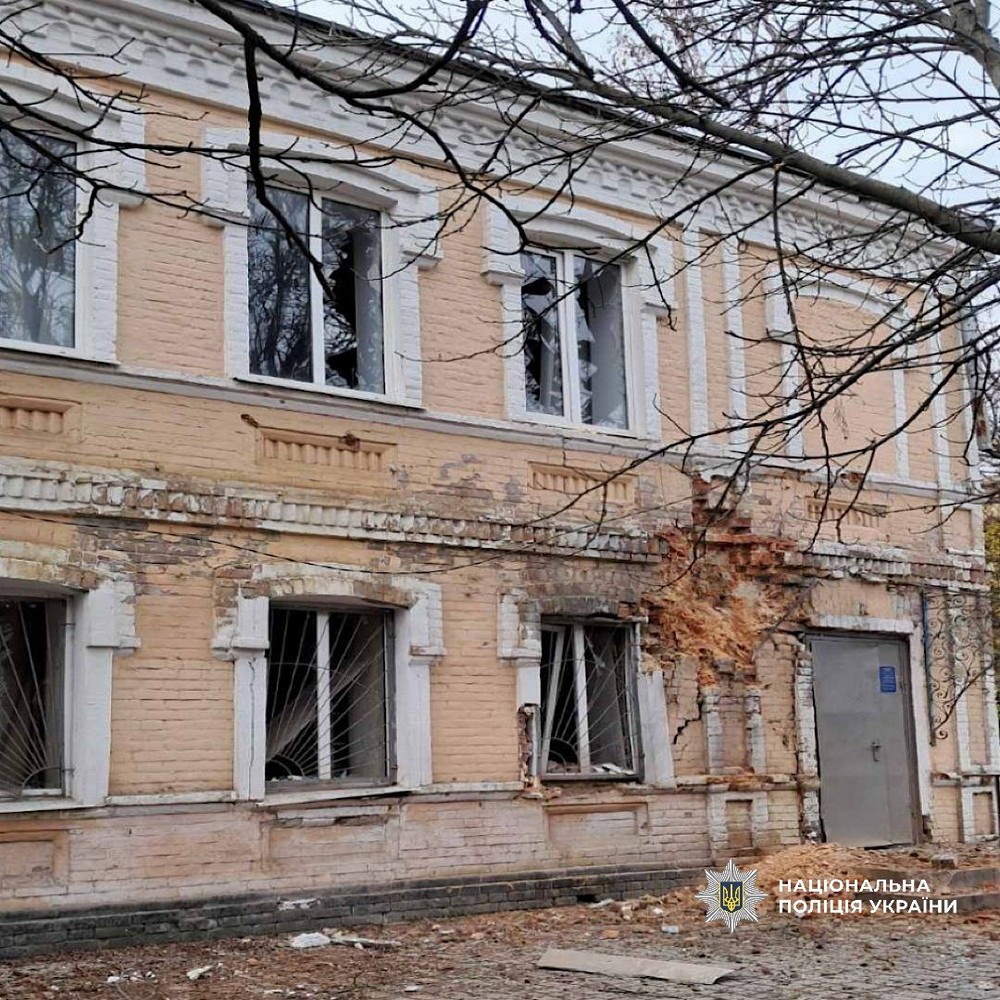 Півсотні ударів по Нікопольщині, троє поранених на Павлоградщині, також атаковано Дніпро, Криворіжжя і Синельниківщину – поліція