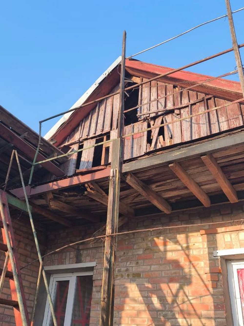 Вбито жінку у Нікополі і 5 поранених: ворог обстрілював місто, район, а також Павлоградщину і Синельниківщину (фото)