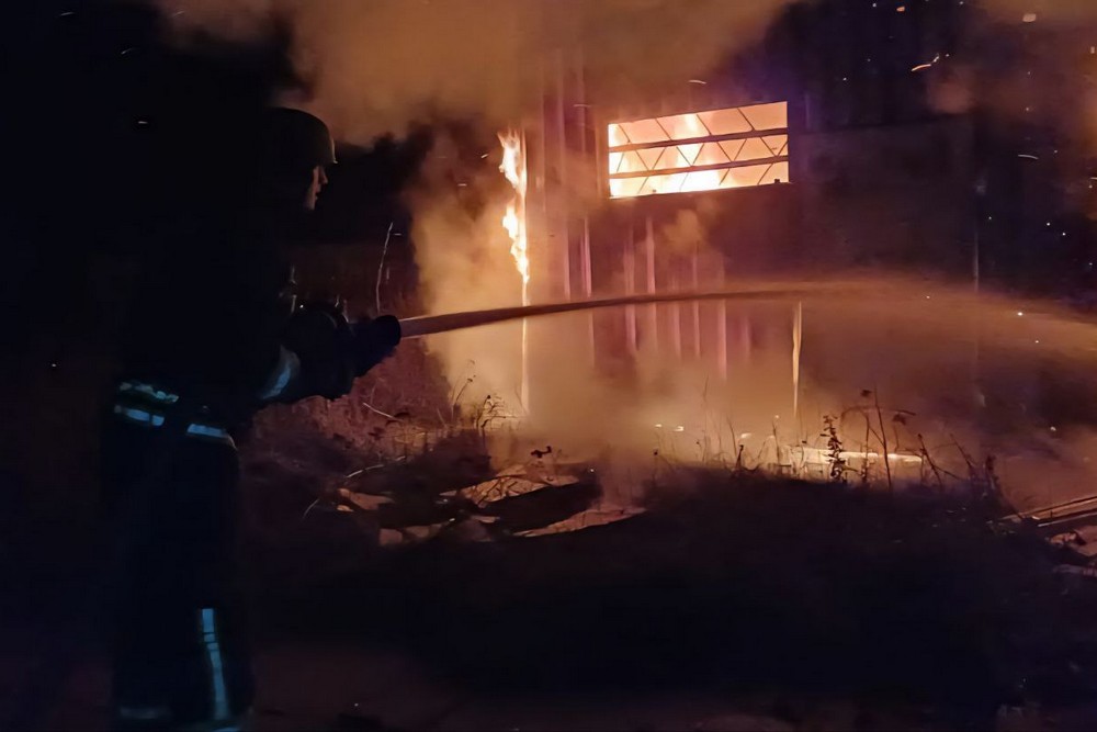 Ворог бив по Нікополю і району цієї ночі – сталася пожежа, також під ударом була Синельниківщина