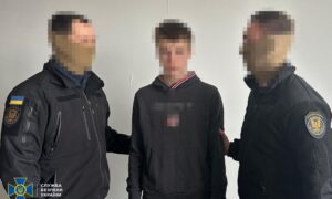 16-річний підліток влаштував подвійний теракт у Дніпрі: загинув цивільний, важко поранено поліцейського